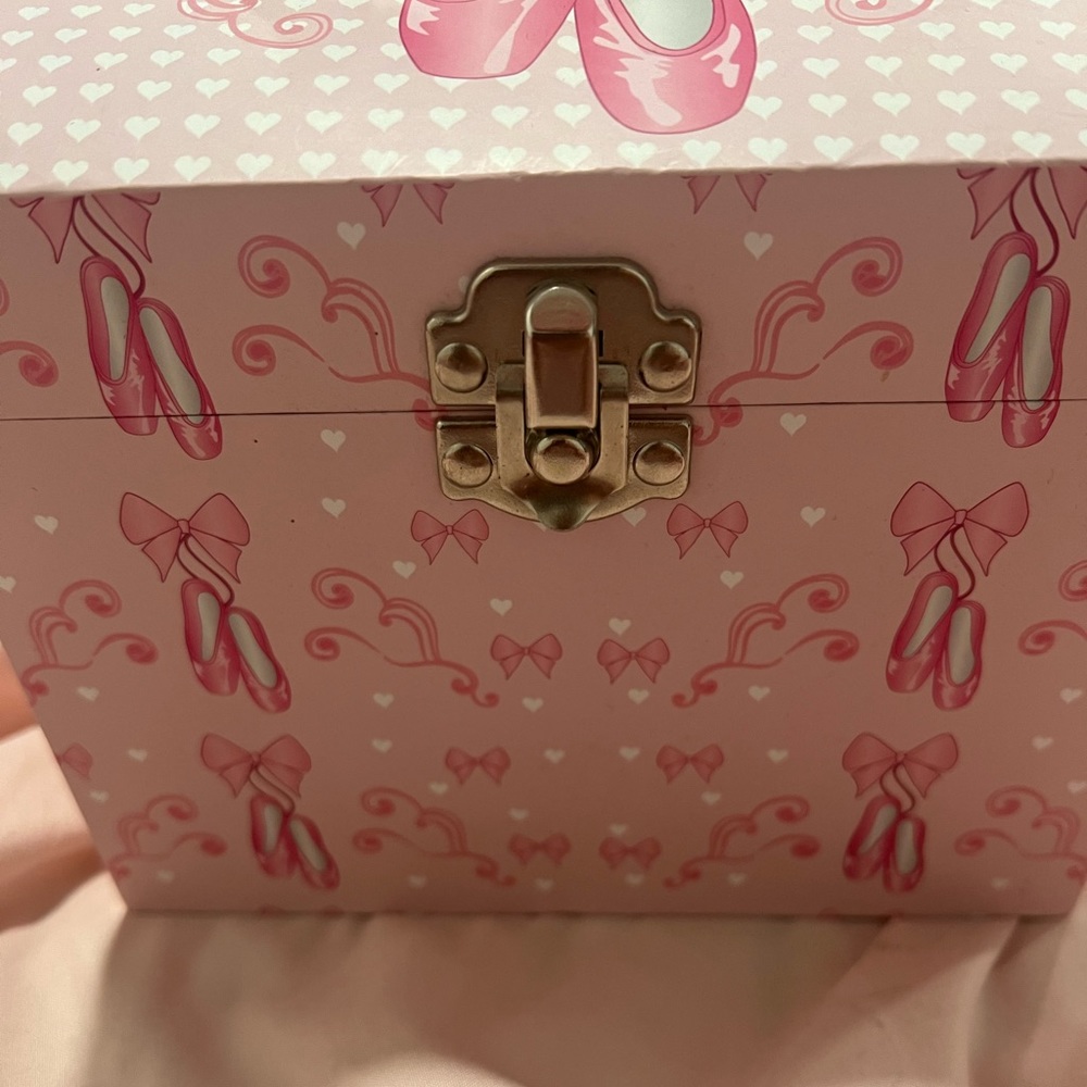 pink jewelry box
